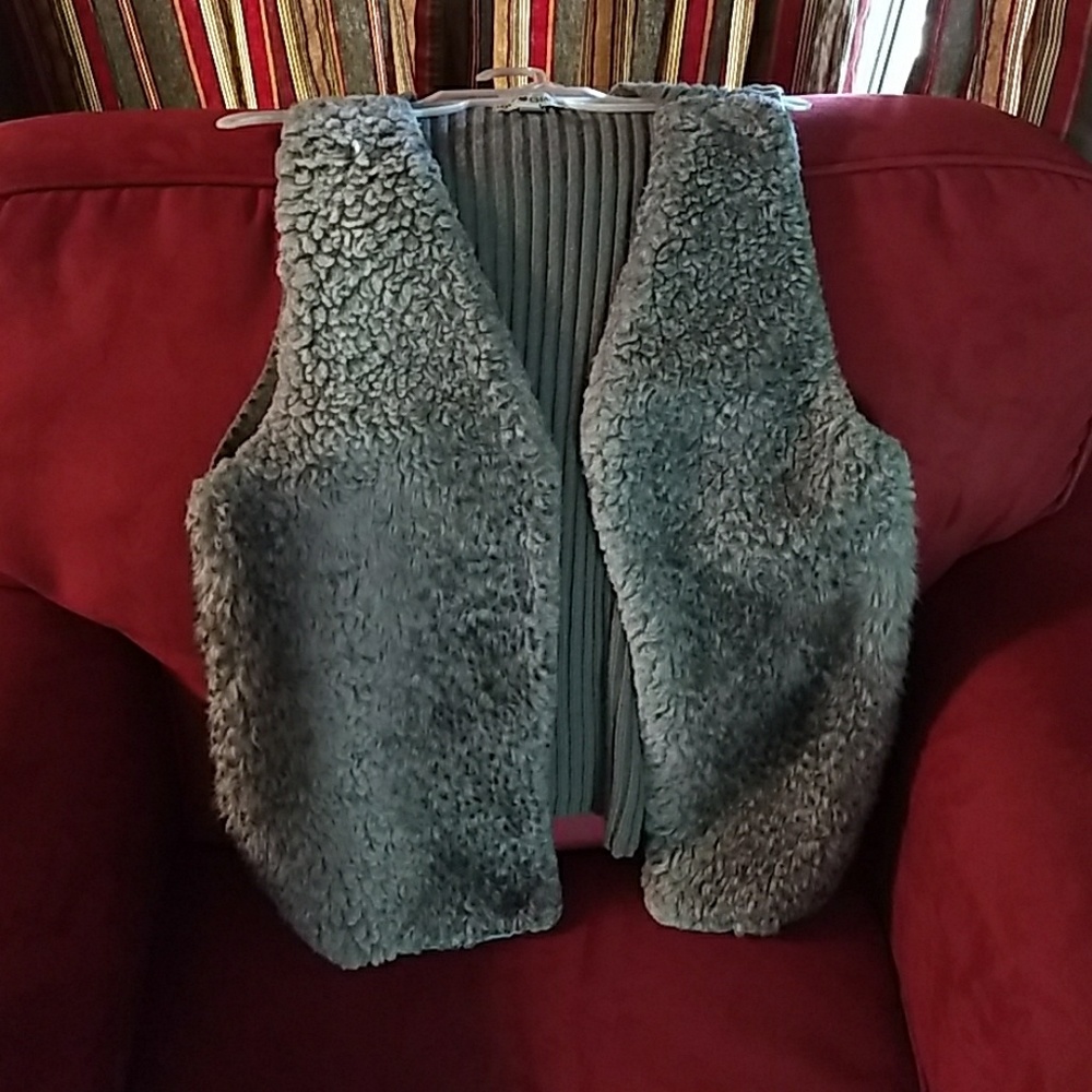 Cute boutique vest.
